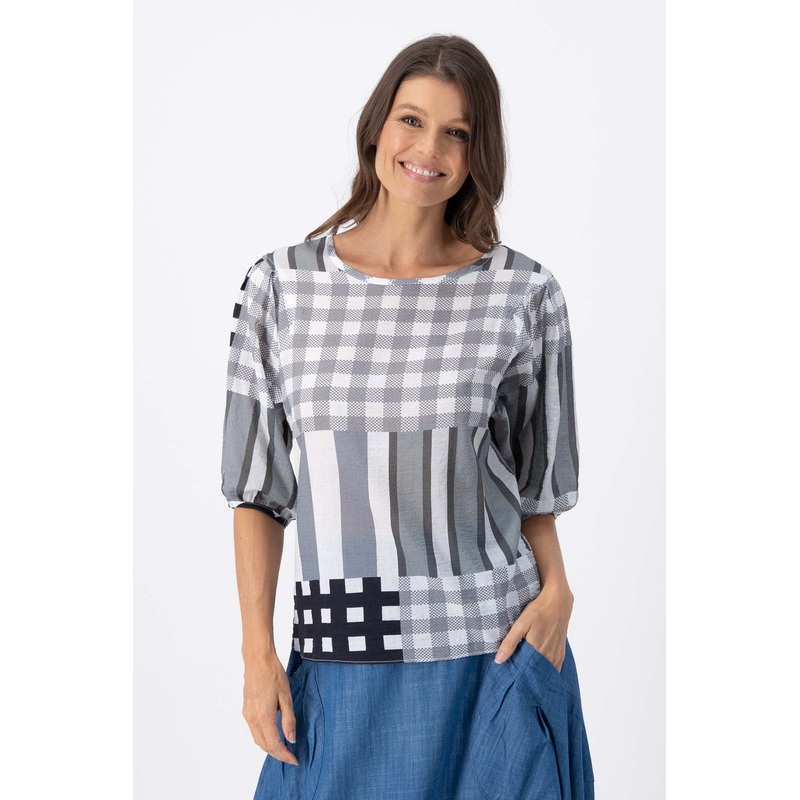 Central Park Blouse Black in Seersucker