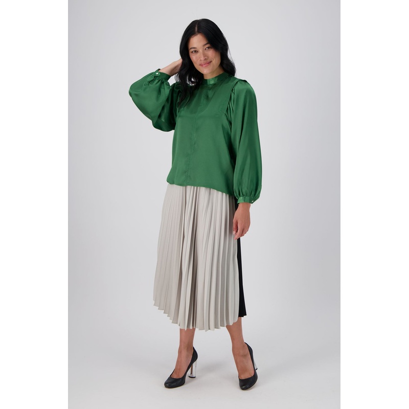 Moonshine Blouse Green in Satin Viscose