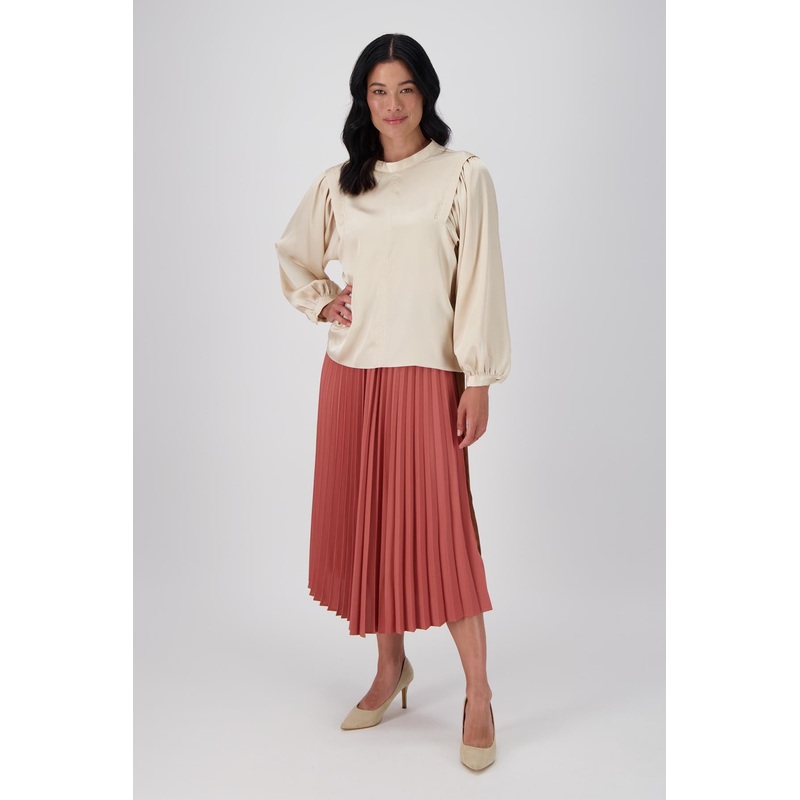 Moonshine Blouse Ivory in Shiny Viscose
