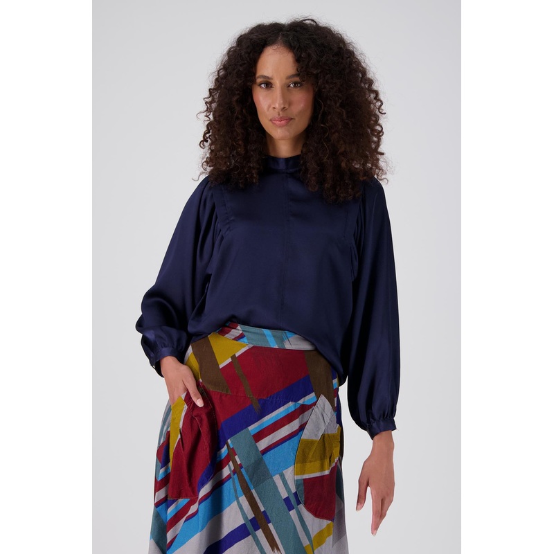 Moonshine Blouse Navy in Shiny Viscose